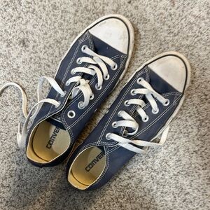 Converse Women’s Navy Blue Sneakers